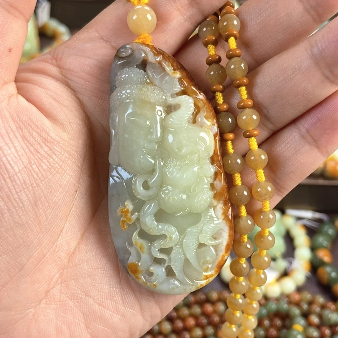 阿***楠透闪石质玉未镶嵌颈饰