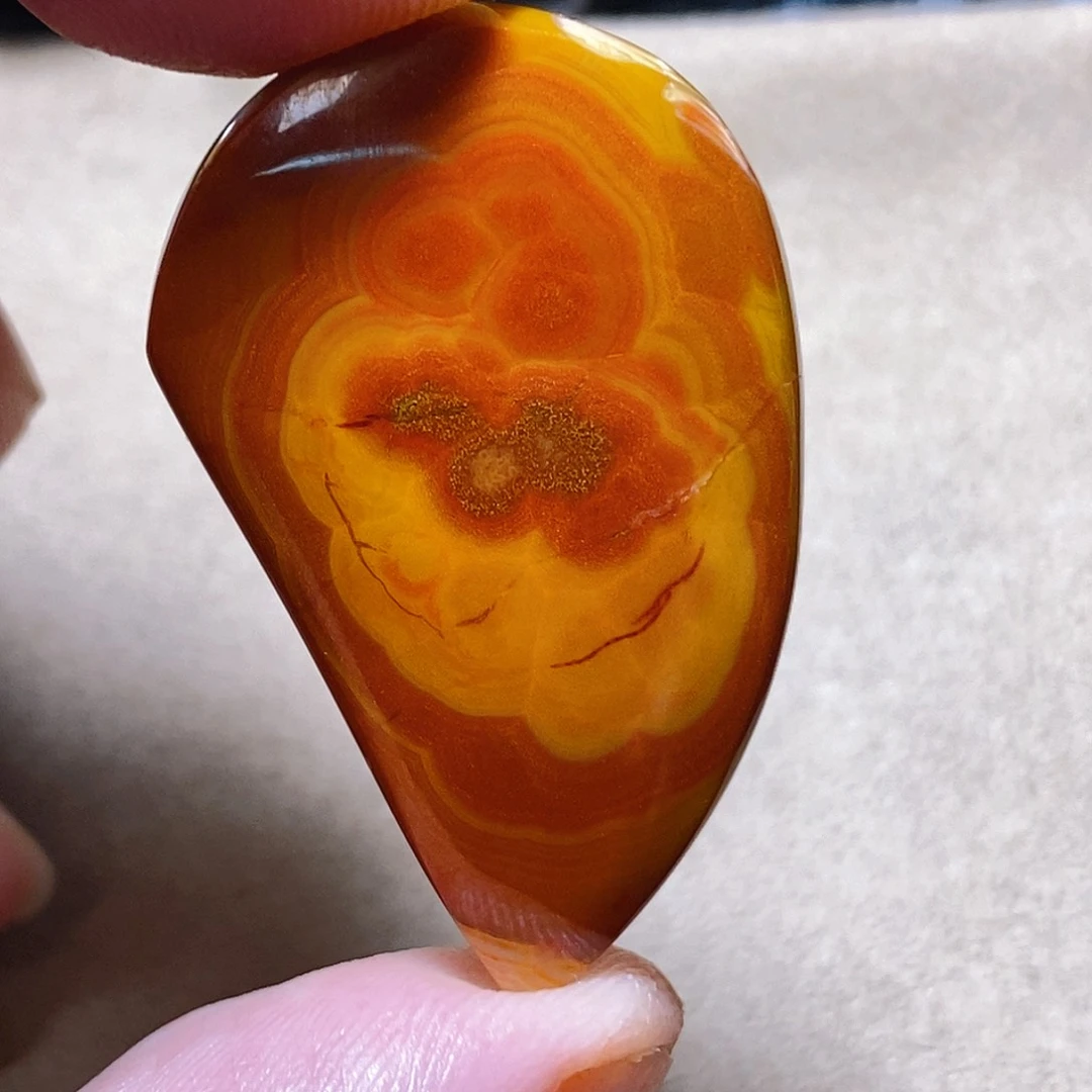 未镶嵌颈饰玛瑙/玉髓流*强