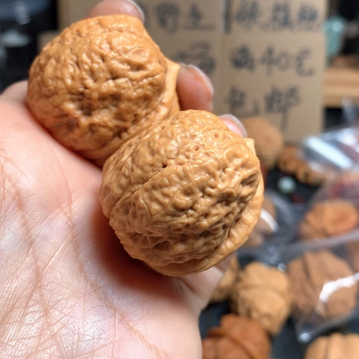 桃核把件玉*?盘石元宝41尺寸