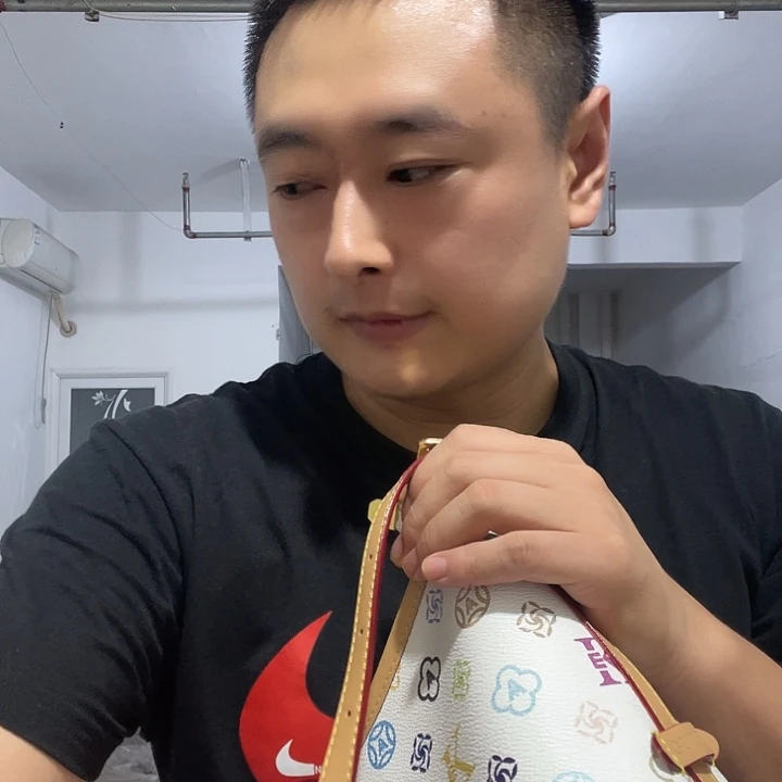 蚕丝PVC水牛皮（革）小牛皮（革）