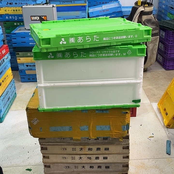 嘟***神厚款两个坏了的箱子