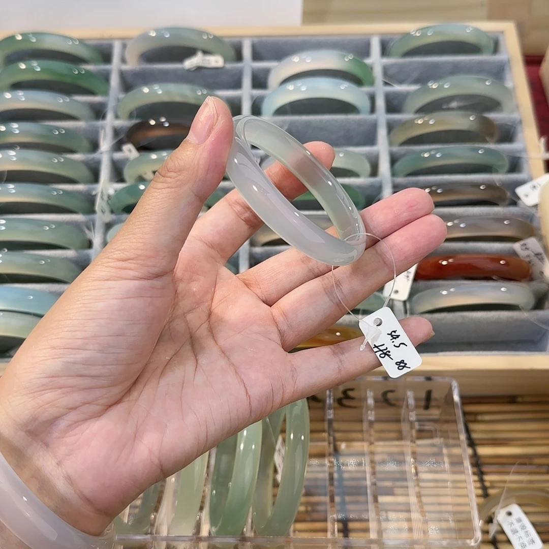 玛瑙/玉髓手镯未镶嵌圈口54.5