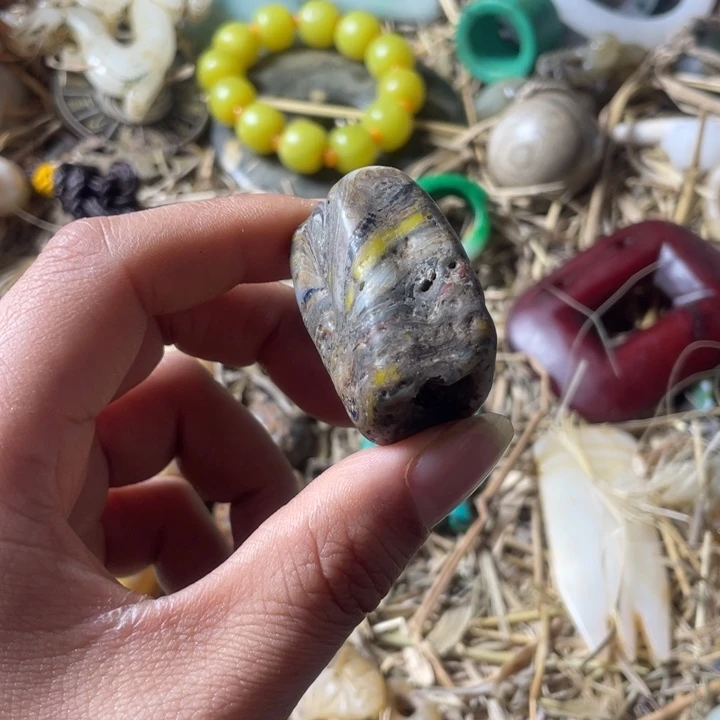 和田玉未镶嵌吊坠(不含链)