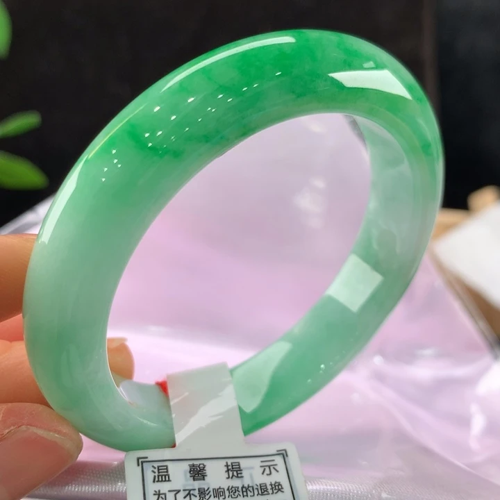 翡翠手镯未镶嵌111-0026