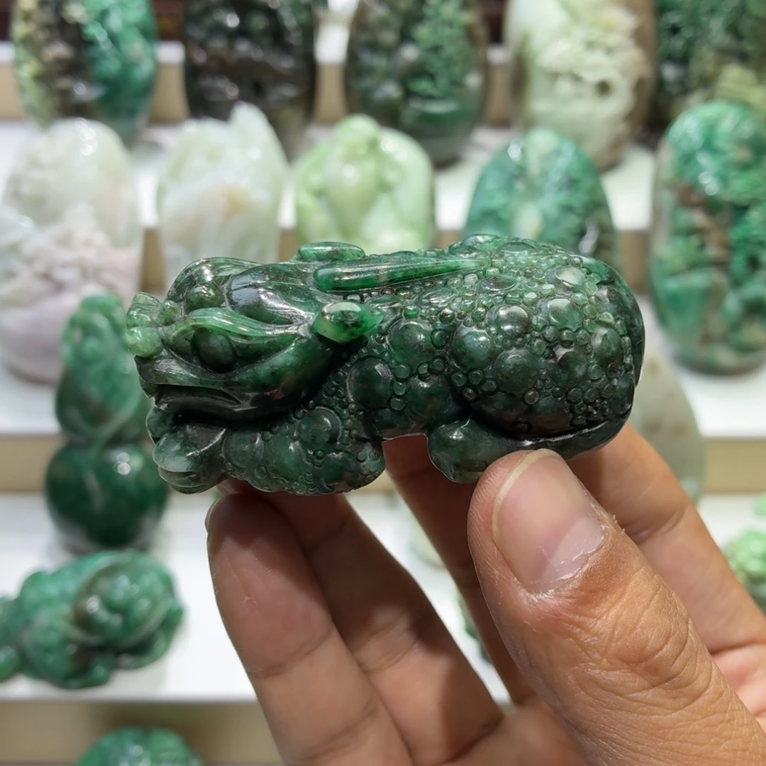 独山玉未镶嵌把件貔貅
