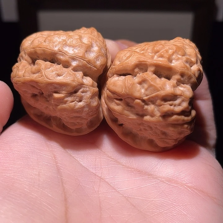 核桃把件蛤蟆头