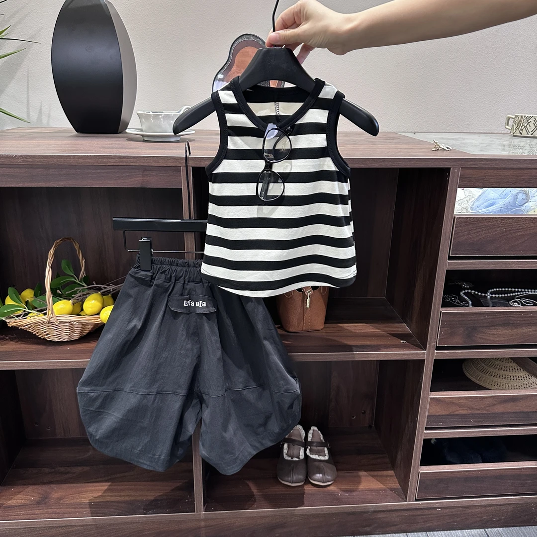 女童2025新款条纹背心套装洋气儿童时髦百搭打底衫儿童外穿捏褶裤