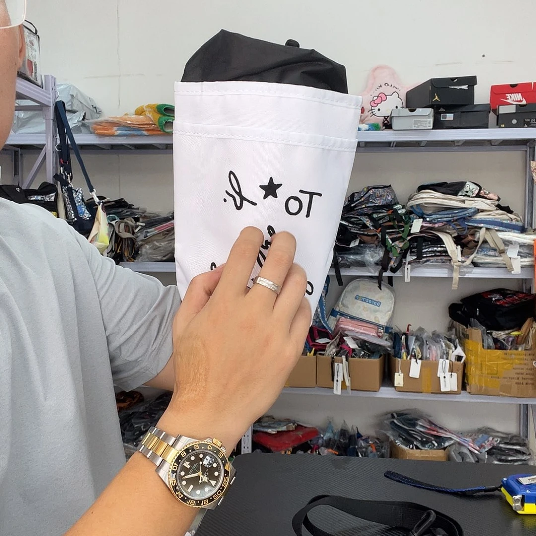 PU化妆包等产品和产品