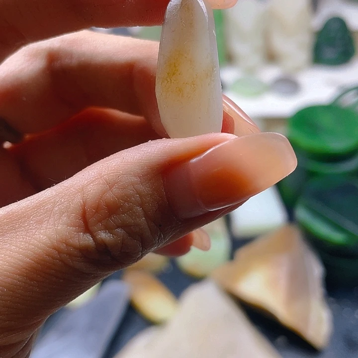 和田玉未镶嵌珠宝半成品