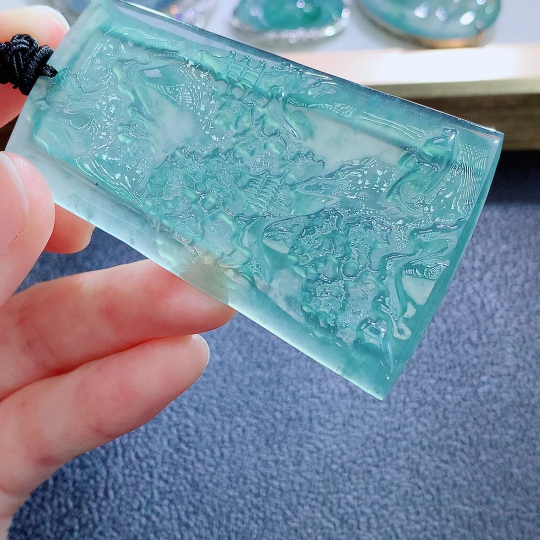 翡翠未镶嵌颈饰翡翠