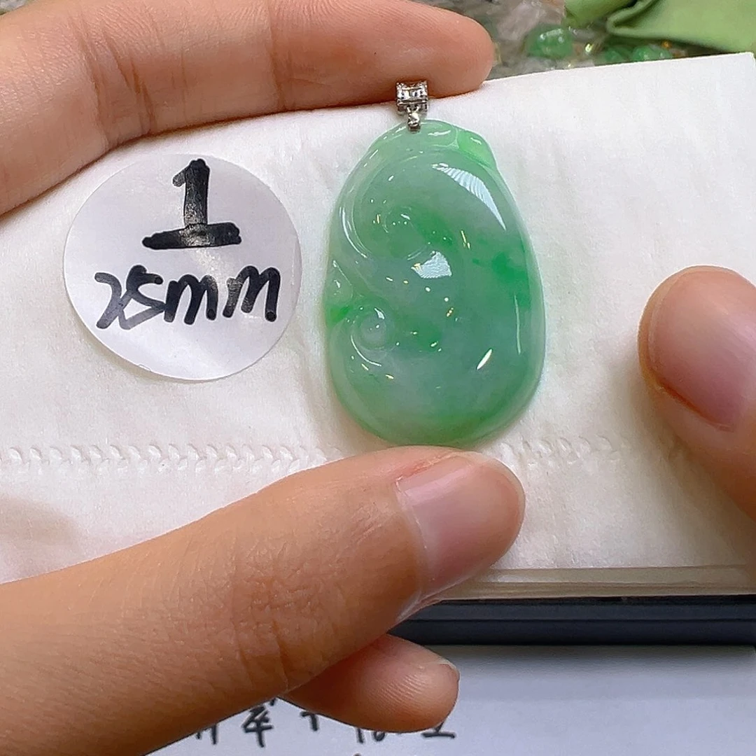 翡翠18K金镶嵌吊坠(不含链)我