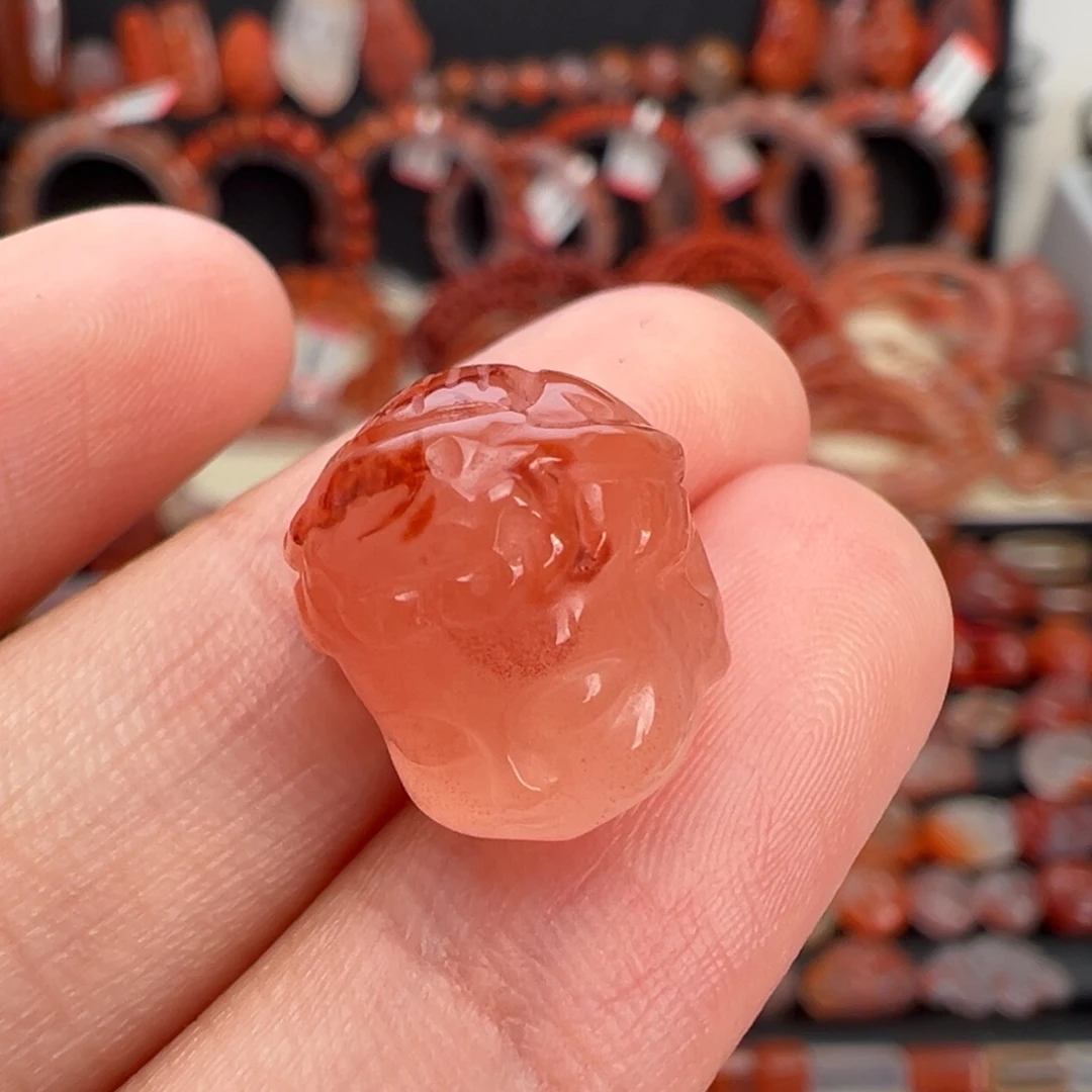 南红玛瑙未镶嵌颈饰观音头