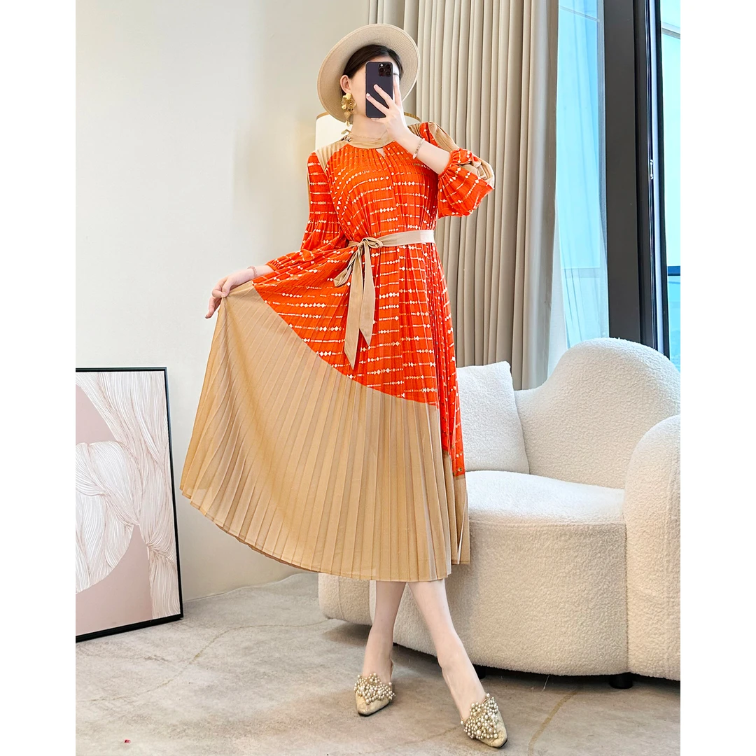 2025年春季新款时尚褶皱长袖高级洋气减龄妈妈飘逸连衣裙