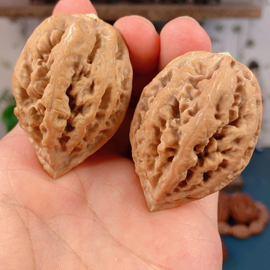 文玩核桃吊坠57¥¥八方财