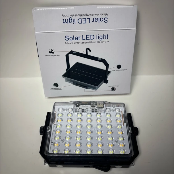 新款太阳能多功能手提灯户外照明超长续航