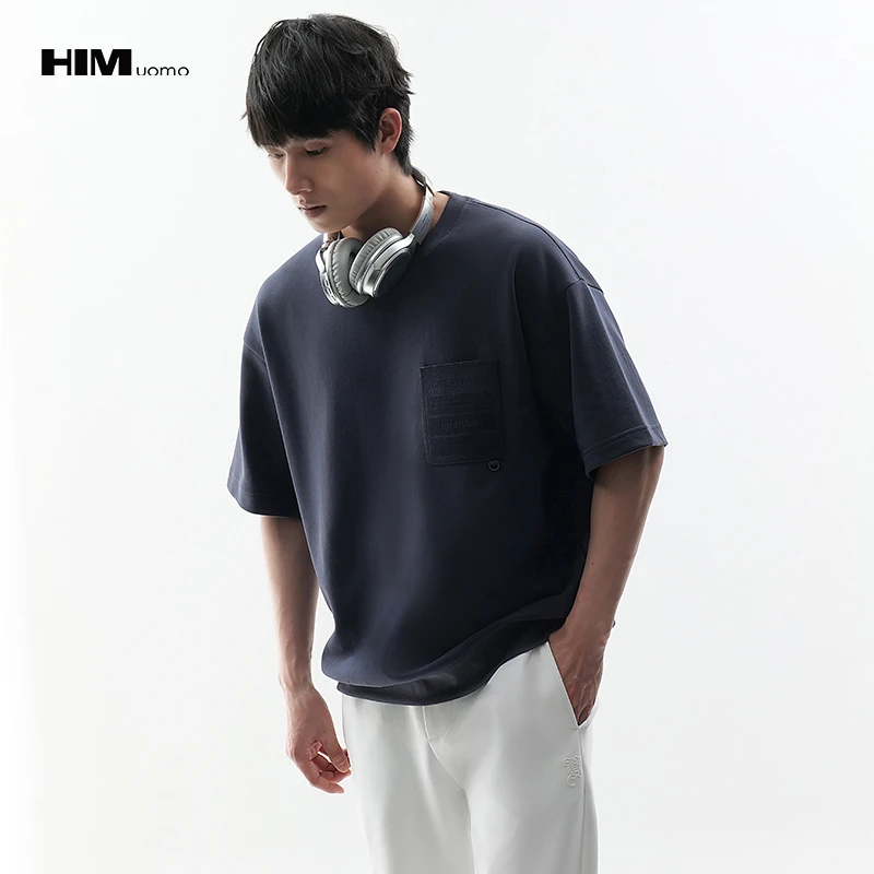 HIM漢崇【商场同款】绒感钢印压花口袋舒适休闲百搭圆领短袖卫衣