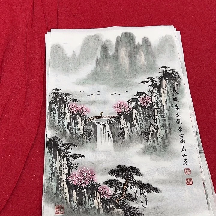 国画花鸟等图案为一体