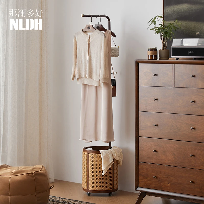 实木藤编挂衣架落地卧室客厅家用床头脏衣篓创意床边可移动衣帽架