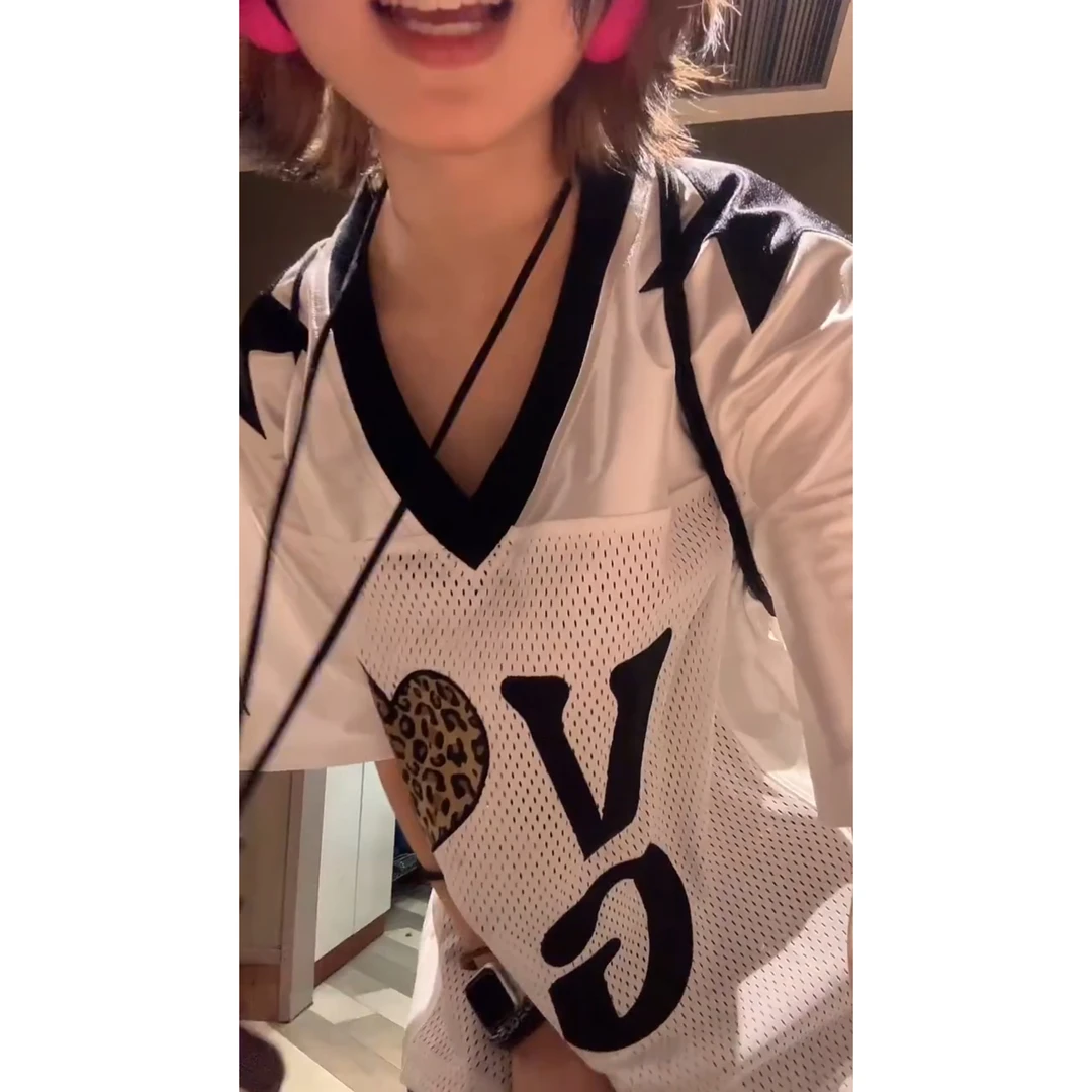 美式运动t恤女夏季穿搭豹纹爱心球衣短袖复古宽松休闲速干v领上衣