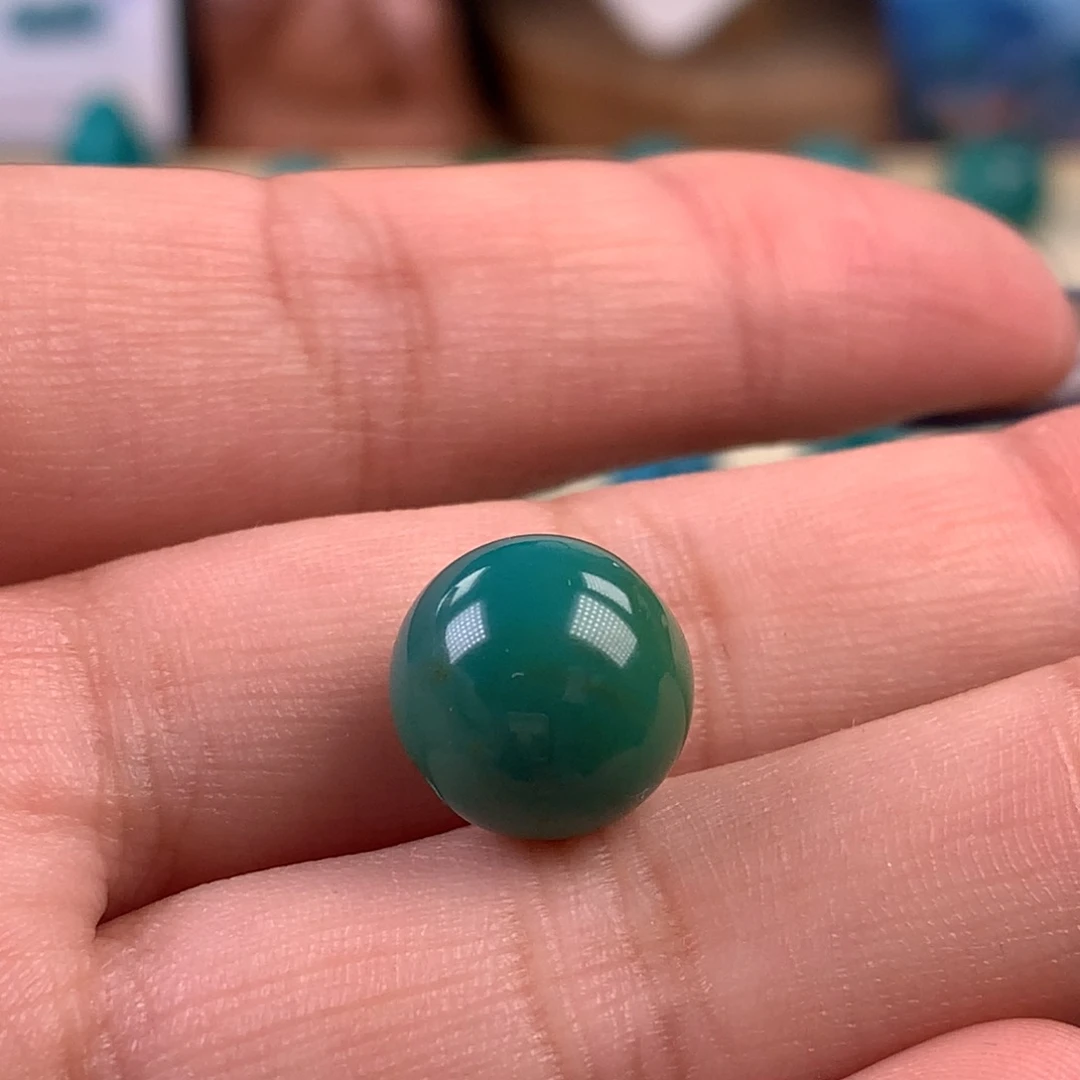 往***尘绿松石未镶嵌珠宝奇石11.7mm