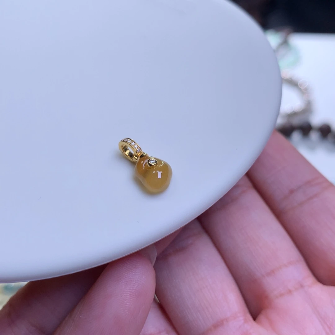 18K金镶嵌手链翡翠盛****店翡翠滴溜