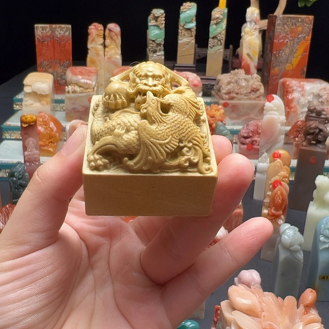寿山石印石郑**刚手工制作