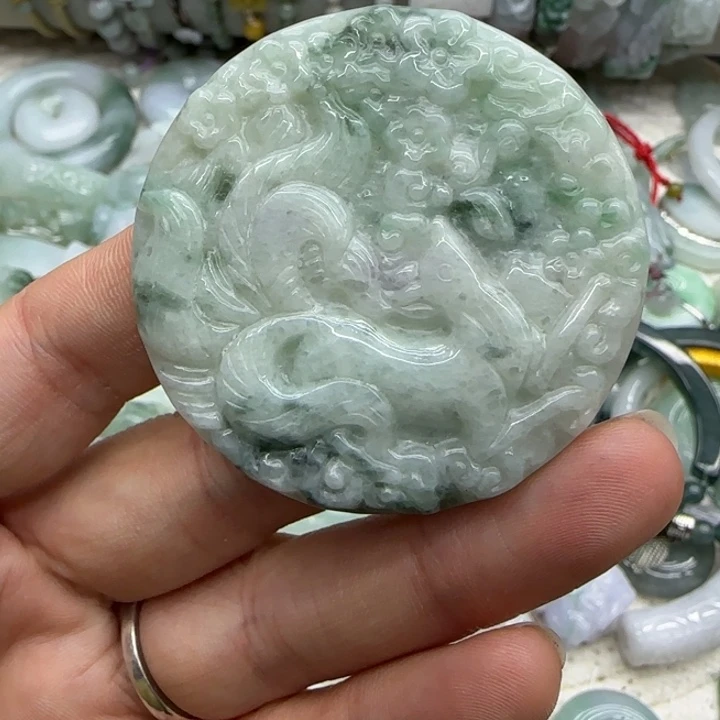 翡翠未镶嵌手链九尾狐