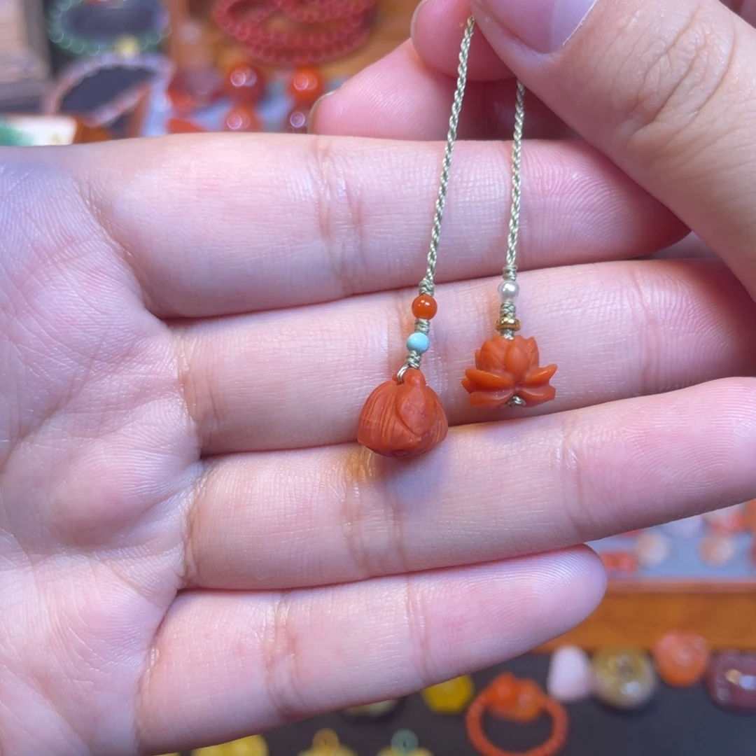 未镶嵌莲花莲蓬手机挂南红玛瑙