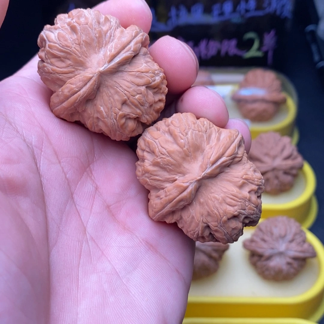 桃核吊坠元宝尺寸43