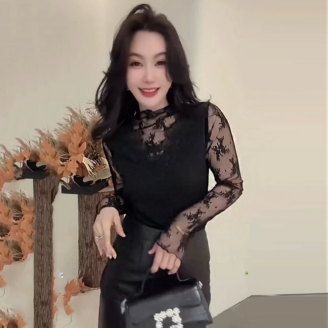 秋季新款时尚洋气性感透视蕾丝网纱拼接修身长袖上衣减龄遮肉显瘦