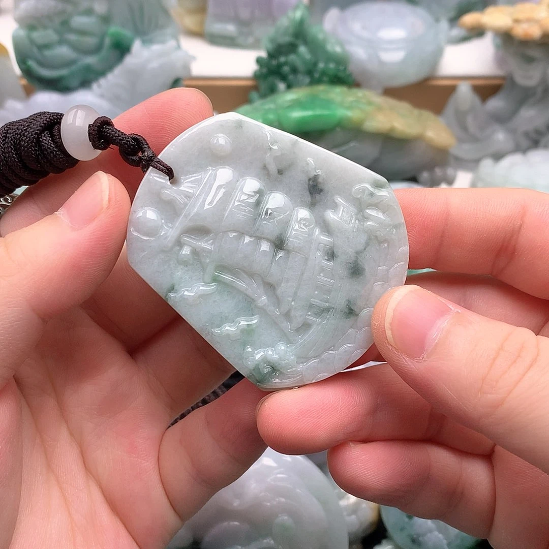吊坠(不含链)未镶嵌翡翠
