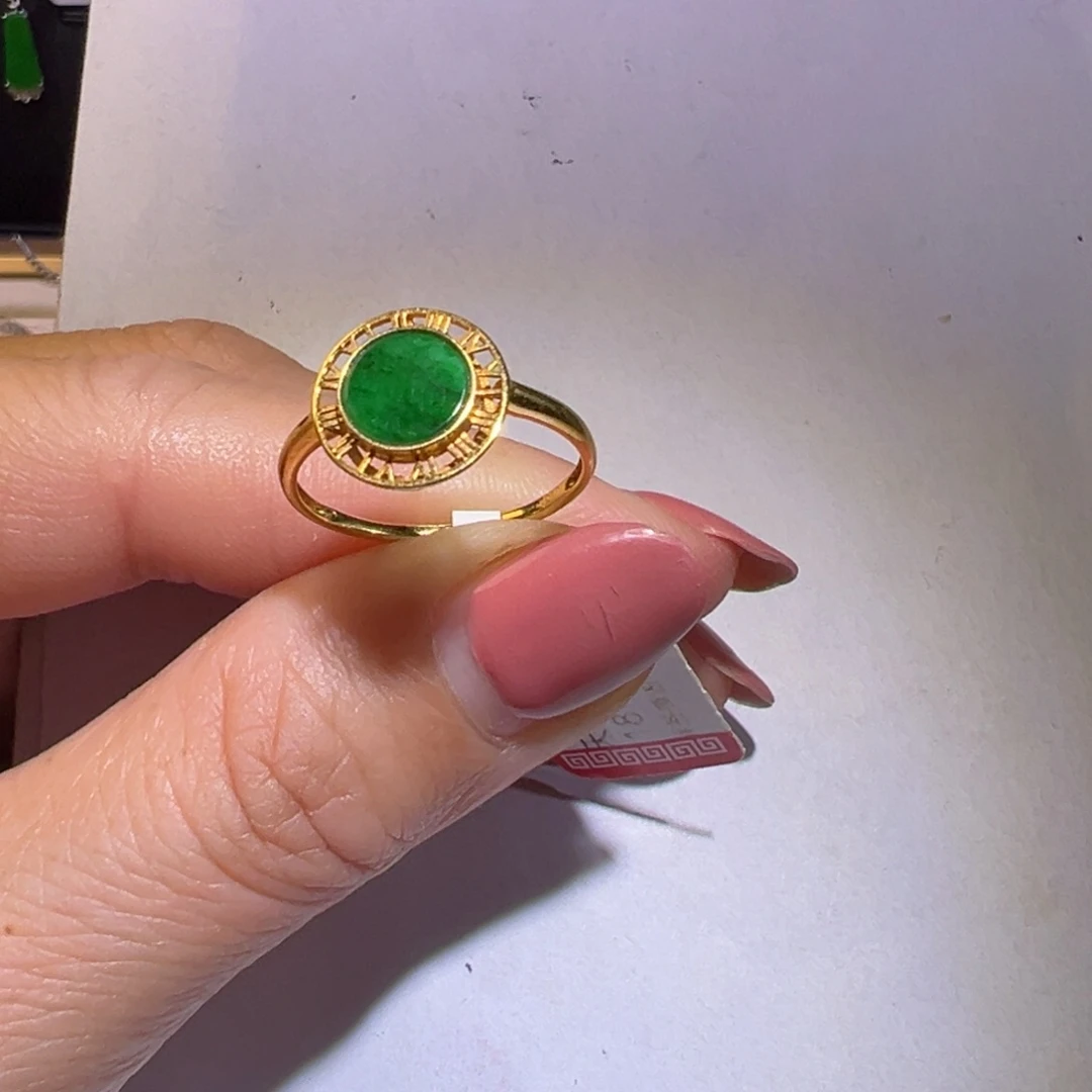 翡翠颈饰18K金镶嵌戒指