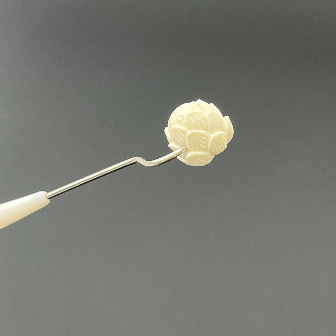 M0082 猛犸牙冰料雕刻【莲花】顶珠腰珠配珠文玩饰品45/g