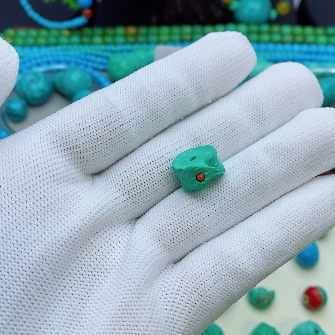 卡12的羽毛扣绿色一颗