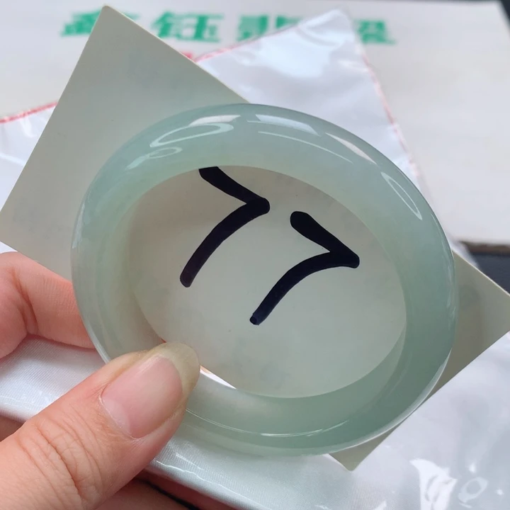 翡翠手镯未镶嵌正