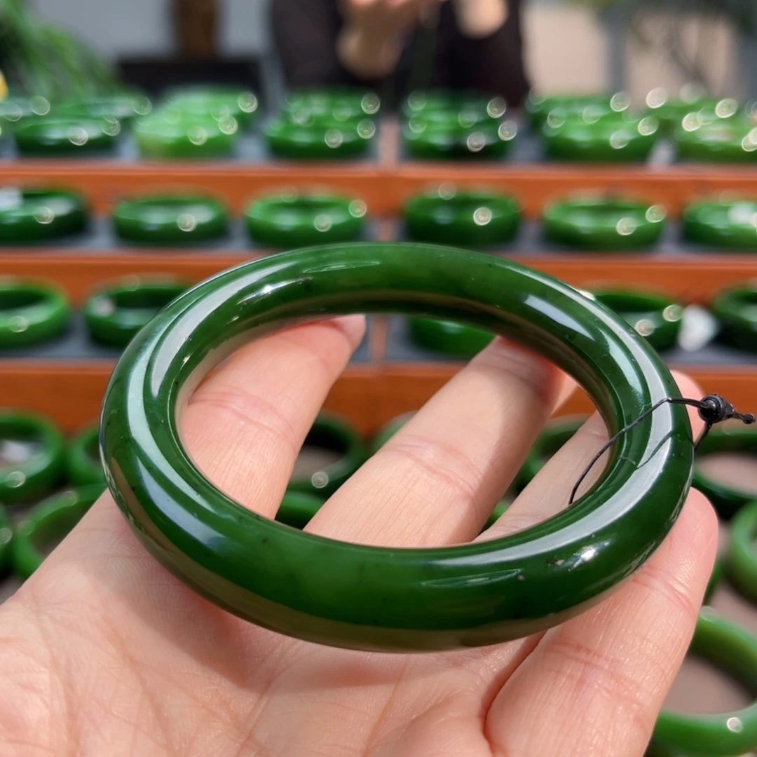 未镶嵌手镯和田玉（碧玉）