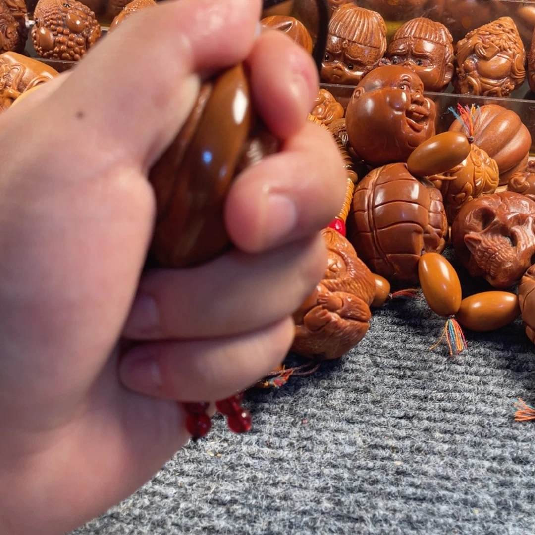 橄榄核吊坠独款三面