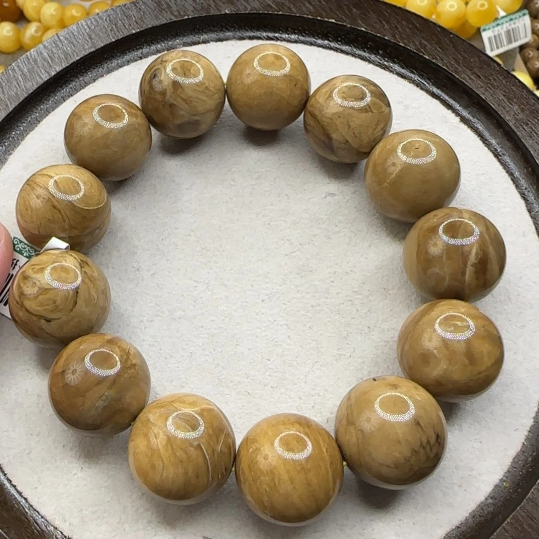 琥珀未镶嵌珠宝奇石18
