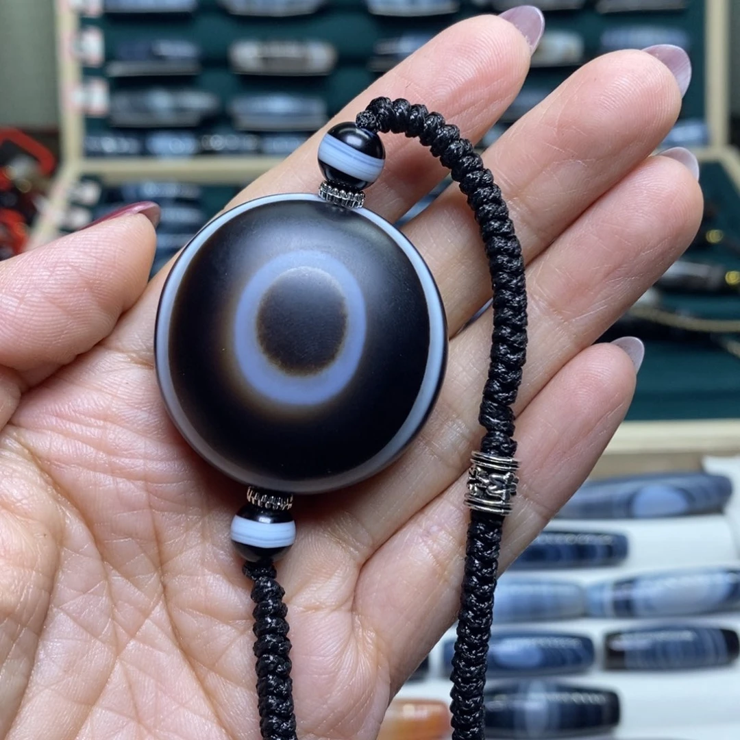 南***任玛瑙/玉髓未镶嵌珠宝半成品