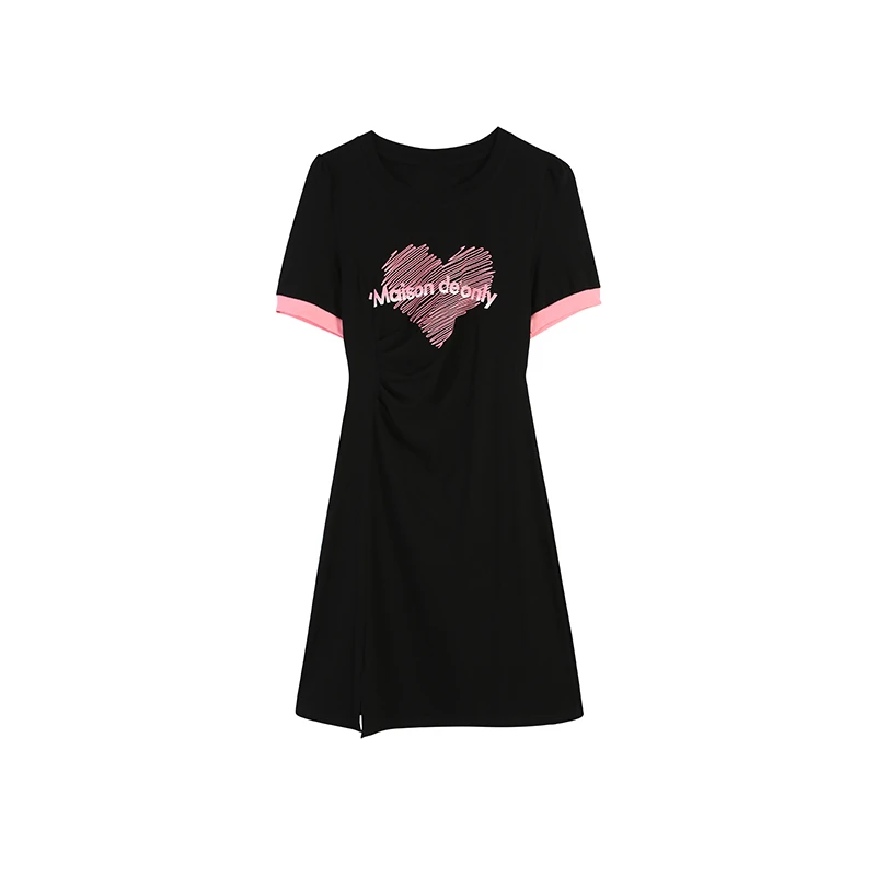 【大码显瘦】海藻日记大码减龄设计感爱心印花黑色连衣裙MMZL94105