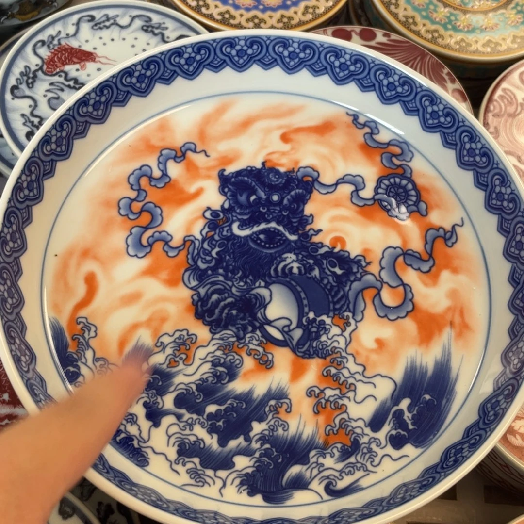 瓷片景德镇泛红醒狮大壶承