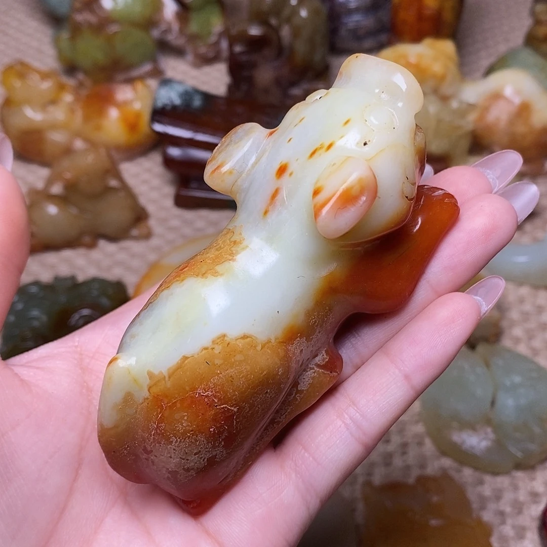 未镶嵌蛇纹石玉颈饰