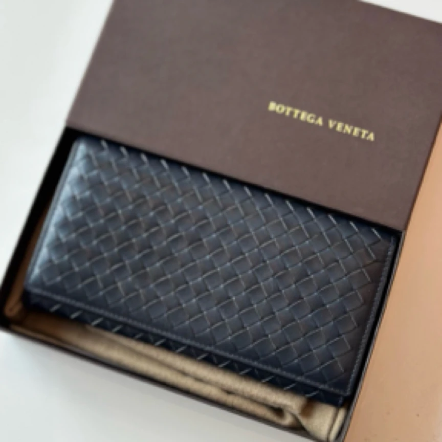 99新 BOTTEGA VENETA/葆蝶家 葆蝶家BV 长款拉链钱包
