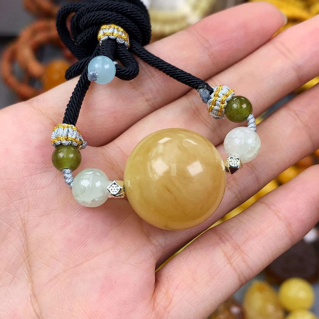 未镶嵌琥珀珠宝奇石