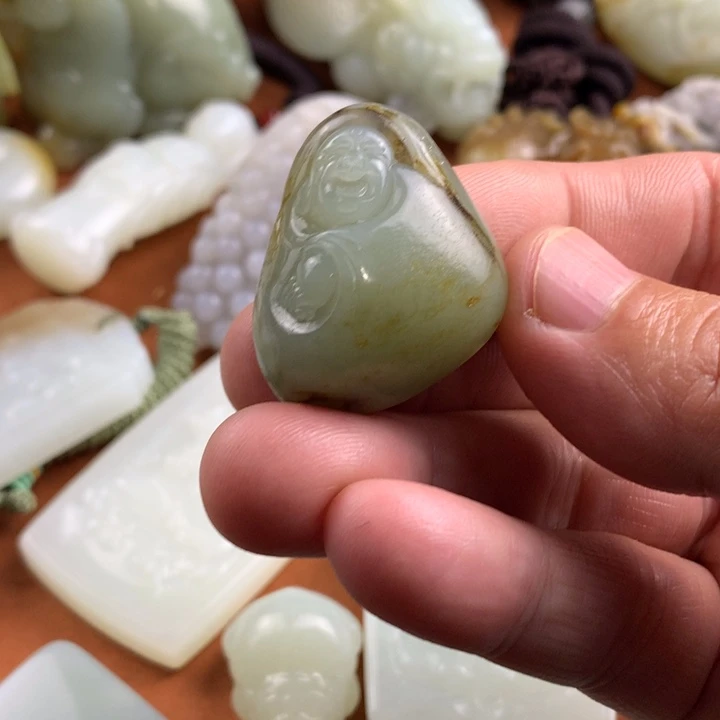 未镶嵌和田玉挂件