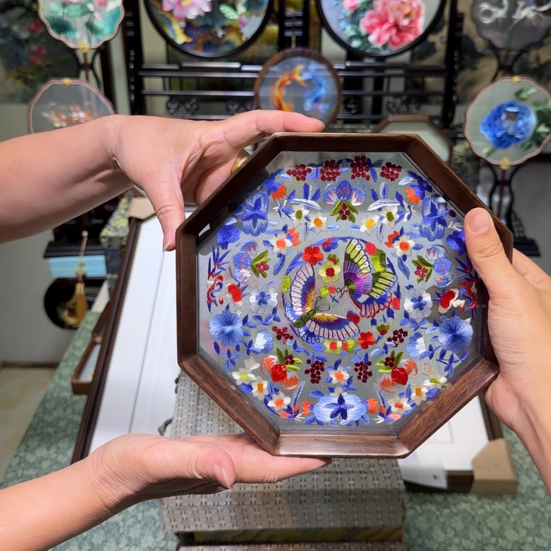 刺绣刺绣工艺精湛独特设计新颖时尚