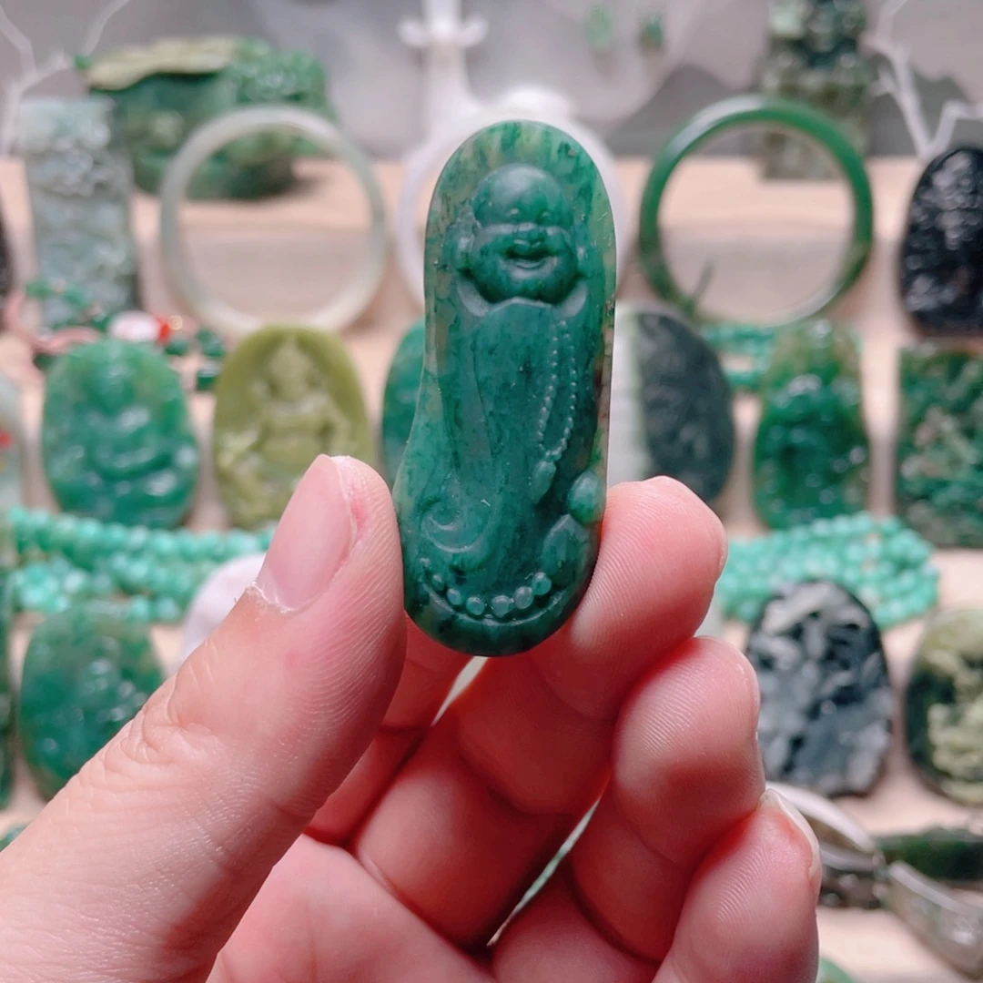 独山玉未镶嵌颈饰