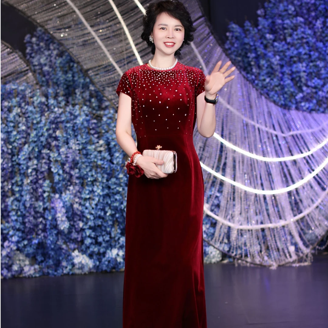 BOFEINA/帛妃娜喜婆婆喜妈妈高定晚宴礼服中长款线条流畅而简单