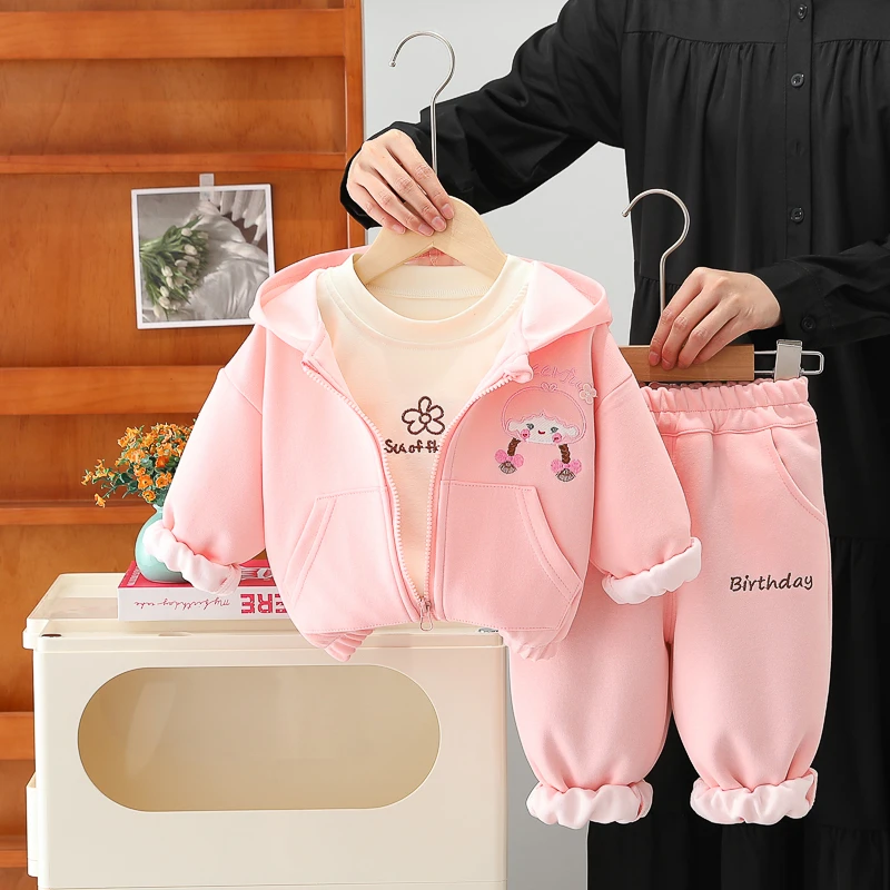 女童套装春装2025新款洋气时髦运动宝宝春秋款三件套儿童女孩衣服