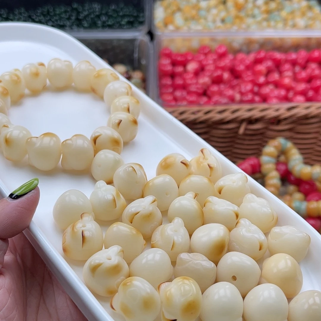 白玉菩提吊坠Q/17.75mm/15颗